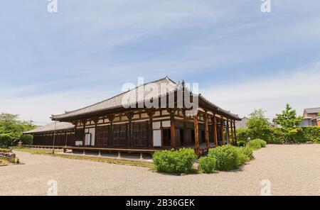 Sala principale (Gokurakubo hondo, circa 1244) del Tempio di Gango-ji a Nara. Tesoro Nazionale Del Giappone Foto Stock