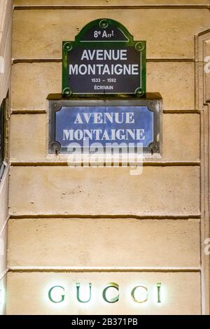 Francia, Parigi, Avenue Montaigne, Luci Di Natale Foto Stock