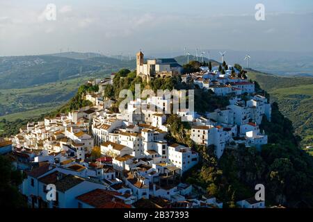 Spagna, Andalusia, Costa del Sol, Provincia di Malaga, Casares, villaggio bianco situato nell'entroterra (Pueblos blancos) Foto Stock