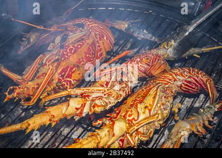 Aragoste sulla griglia barbecue Ubud Bali Indonesia Foto Stock