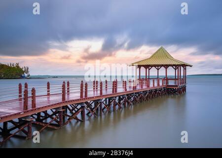 Mauritius, Grand Port District, Mahebourg, molo sulla laguna Foto Stock