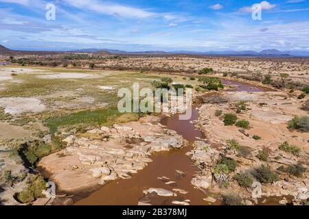 Kenya, riserva di gioco Shaba, macchina del fiume Ewaso Ngiro (vista aerea) Foto Stock