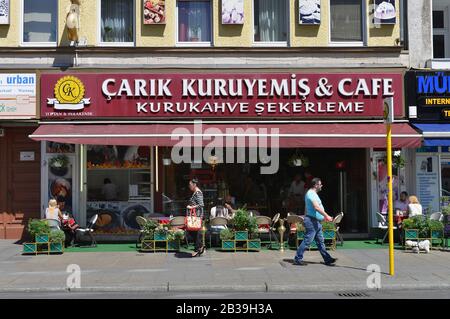 Tuerkisches Cafe, Muellerstrasse, Wedding, Mitte, Berlin, Deutschland Foto Stock