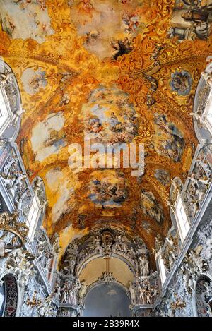 Interno della chiesa di San Francesco XI secolo in stile barocco 20 settembre 2019 Mazara del Vallo Sicilia Foto Stock