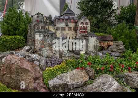 Vaduz, Liechtenstein - 14 settembre 2014: Il castello nella capitale del Liechtenstein. Castello di Vaduz, la residenza ufficiale del Principe del Liechtenstein Foto Stock