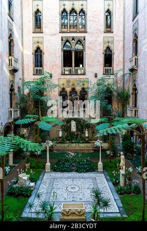 Boston ma USA - circa Feb 2020 - interno del Museo Isabella Stewart Gardner Foto Stock