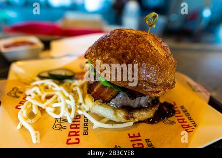 Boston ma USA - circa Feb 2020 - pasto al Craogie Burger a Boston Foto Stock