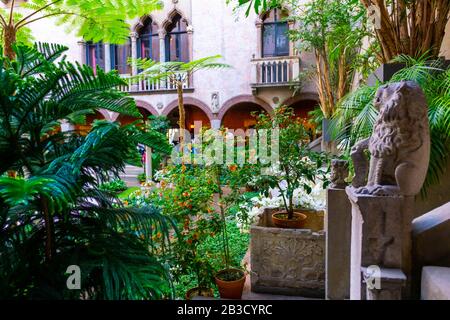 Boston ma USA - circa Feb 2020 - interno del Museo Isabella Stewart Gardner Foto Stock