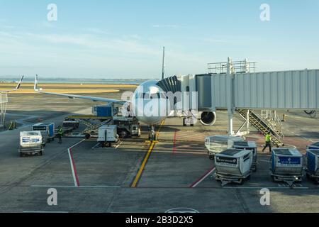 Air New Zealand A320 On Tarmac At Auckland International Airport, Mangere, Auckland, Auckland Region, New Zealand Foto Stock