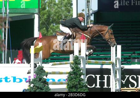 La North American, Abete Prati, giugno 2001, Akita Cup di foratura, Jon Garner (GBR) riding Prowler SM Foto Stock