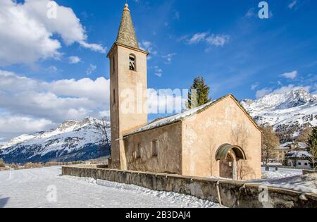 Godetevi una vacanza invernale a Sils/Segl im Engadin Foto Stock