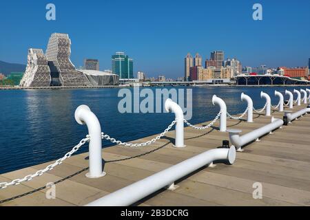 Il Centro Musicale Kaohsiung Nel Porto Di Kaohsiung, La CittA' Di Kaohsiung, Taiwan Foto Stock