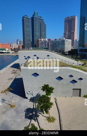 Lungomare e molo a Kaohsiung Harbour, Kaohsiung City, Taiwan Foto Stock