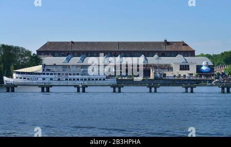 MS Hoppetosse, Treptow, Treptow-Koepenick, Berlino, Deutschland Foto Stock