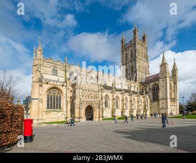 La Cattedrale di Gloucester è stata un luogo di culto cristiano da oltre 1300 anni ed è dove Guglielmo il Conquistatore ordinò il Dombook ed Enrico Foto Stock