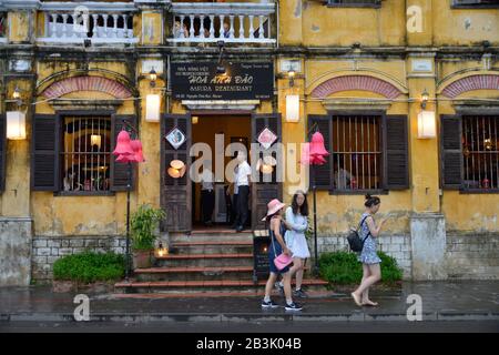 Ristorante Sakura, Nguyen Thai Hoc, Hoi An, Vietnam Foto Stock