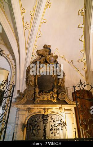 Berlino - 08 febbraio 2020: Interno della Chiesa di San Nicola nel centro storico di Altstadt Spandau. Foto Stock