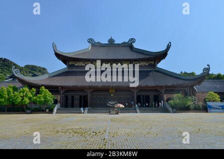 Hauptalle ´Phap Chu´, Tempel, Chua Bai Dinh, Vietnam Foto Stock