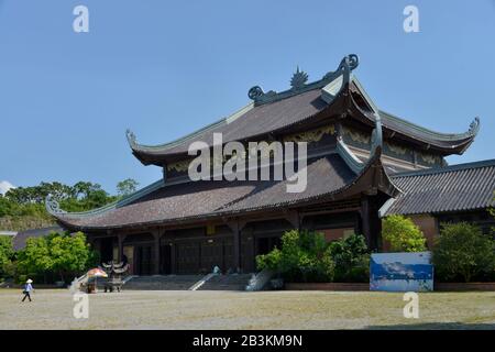 Hauptalle ´Phap Chu´, Tempel, Chua Bai Dinh, Vietnam Foto Stock