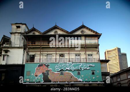 Edificio Della Borsa Di Bombay A Kala Ghoda Mumbai Al Maharashtra India, Asia Foto Stock