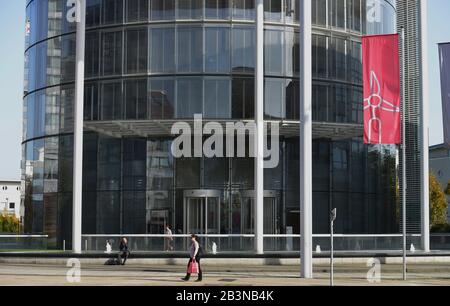 RWE-Turm, Opernplatz, Essen, Nordrhein-Westfalen, Deutschland Foto Stock