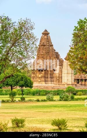 Tempio di Visvanatha, Khajuraho Gruppo di Monumenti, Sito Patrimonio Mondiale dell'UNESCO, stato del Madhya Pradesh, India, Asia Foto Stock