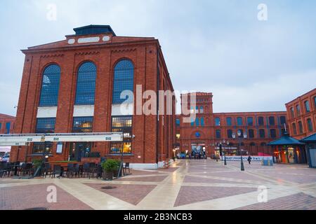 Lodz, POLONIA - 16 SETTEMBRE 2017: Lodz Manufactura è il più grande centro commerciale d'Europa. Foto Stock