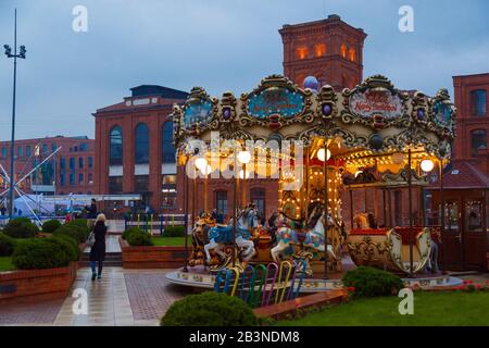 Lodz, POLONIA - 16 SETTEMBRE 2017: Lodz Manufactura è il più grande centro commerciale d'Europa. Foto Stock