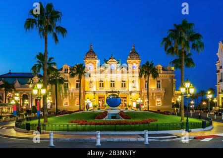 Monte Carlo, Monaco. Parte anteriore del Grand Casino. Foto Stock