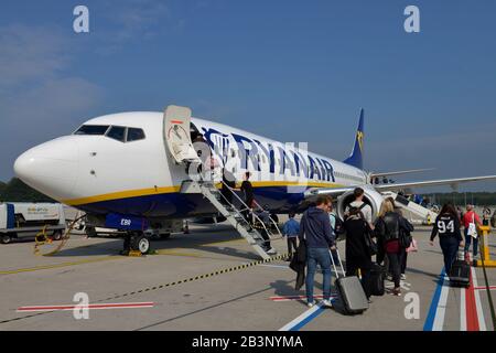 Ryanair Flugzeug, Flughafen Koeln / Bonn, Nordrhein-Westfalen, Germania Foto Stock