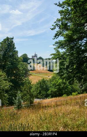 Greenwich Park in estate, guardando verso il Royal Observatory, South East London UK Foto Stock