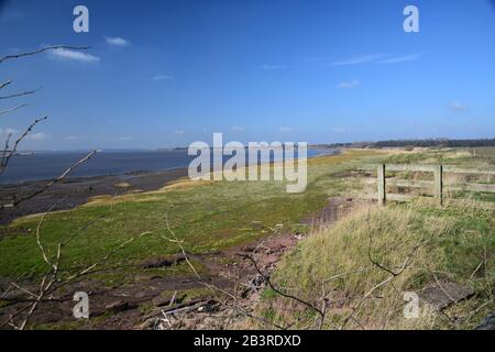 L'Estuario Del Fiume Mersey North Shore Presso L'Hale Conservation Area Foto Stock
