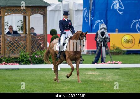 Zara Phillips (GBR) Toytown equitazione - Giochi equestri mondiali, Aachen, - Agosto 25, 2006, Eventing prova di dressage Foto Stock