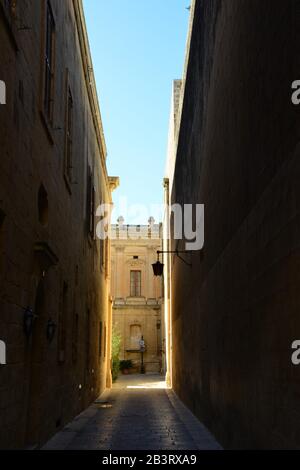 Stradine strette di Mdina Foto Stock