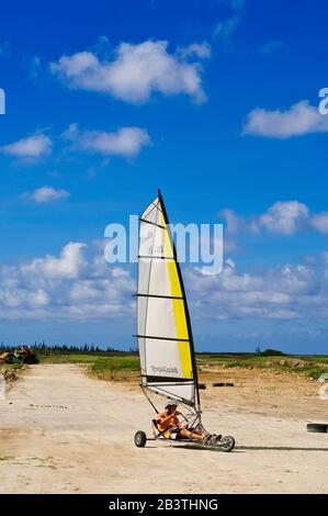 Strandsegeln, Strandsegler, Landsailing Su Bonaire Foto Stock