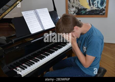 Tipo, Klavier, Spiel Foto Stock