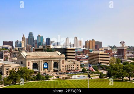 Skyline del centro di Kansas City e Union Station. Foto Stock