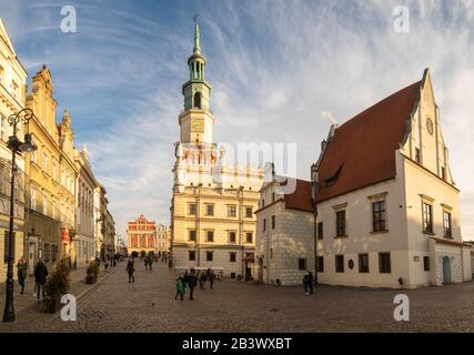 Municipio sulla piazza principale di Poznan, in Polonia Foto Stock