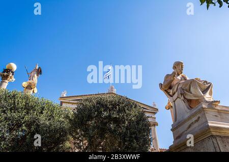 Vista dell'Accademia di Atene, Attica - Grecia Foto Stock