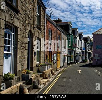 Mevagissey il cui nome in Cornovaglia è Lannvorek, è un villaggio e porto di pescatori e parrocchia civile in Cornovaglia, Inghilterra. Foto Stock