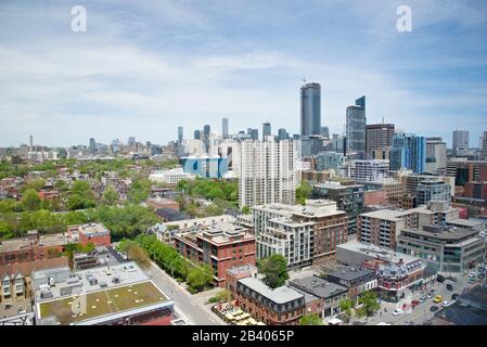 Vista dall'alto del centro di Toronto (a nord di Richmond St W e Spadina Ave) Foto Stock