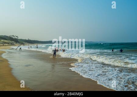 Ponta Do Ouro spiaggia incontaminata in Mozambico costa vicino al confine del Sud Africa Foto Stock