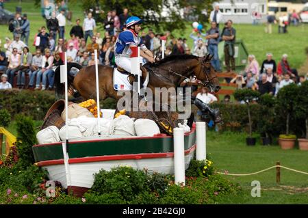 Jean Teulere (FRA) riding Espoir de la Mare - Giochi equestri mondiali, Aachen, - Agosto 26, 2006, Eventing Cross Country Foto Stock
