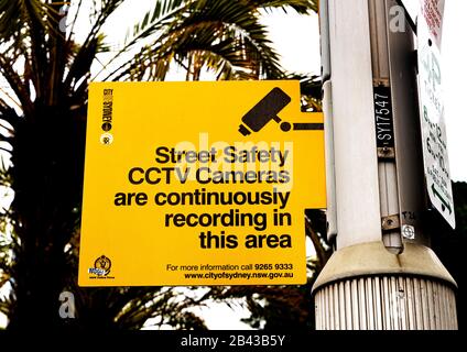 Avviso relativo alle telecamere di sicurezza CCTV operanti in Sydney Street, NSW, Australia Foto Stock