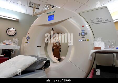 Miami, Stati Uniti D'America. 03rd gennaio 2019. Miami, FL - 06 MARZO: Apparecchiature mediche il 6 marzo 2019 a Miami, Florida. Persone: Ct Scan Credit: Storms Media Group/Alamy Live News Foto Stock