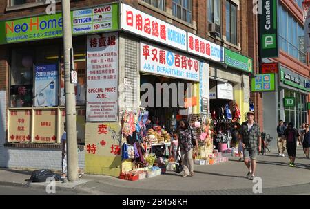 Carico, Chinatown, Spadina Avenue, Toronto, Ontario, Kanada Foto Stock