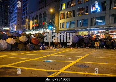Hong Kong - 1 gennaio 2020: Un milione di partecipanti alla demo, richiesta di suffragio universale, elezioni democratiche dirette 2020 per il Consiglio legislativo senza funzioni Foto Stock