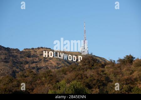 Los Angeles, California - 15 Febbraio 2020 : Vedi L'Insegna Di Hollywood Dal Lake Hollywood Park A Los Angeles, California Foto Stock