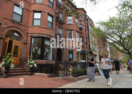 Newbury Street, Boston, Massaschusetts, Stati Uniti Foto Stock