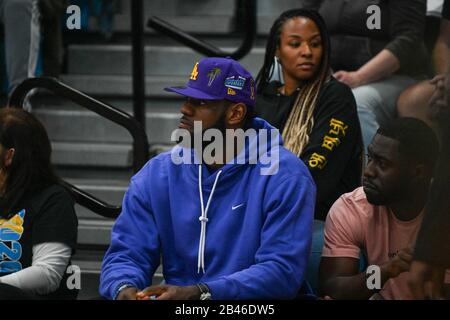 Pacific Palisades, California, Stati Uniti. 05th Mar, 2020. LeBron James partecipa a una partita di pallacanestro della quarta Divisione statale CIF quarto di finale tra San Ysidro e Palisades Charter High, Giovedi, 05 Marzo, 2020, in Pacific Palisades, California, USA. (Foto Di Ios/Espa-Images) Credito: Agenzia Fotografica Europea Per Lo Sport/Alamy Live News Foto Stock